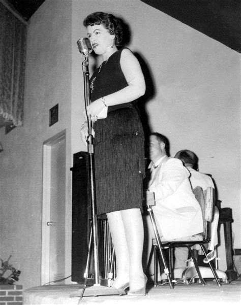 Patsy Cline Performing At The Riverside Ballroom In Phoenix Arizona