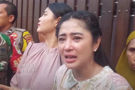 Mediasi Gagal Tangis Dewi Perssik Pecah Gegara Dibentak Pak Rt Kilat