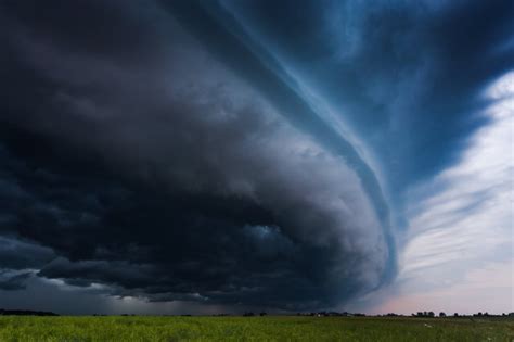 Scary Clouds That Look Like Tornadoes Farmers Almanac Plan Your