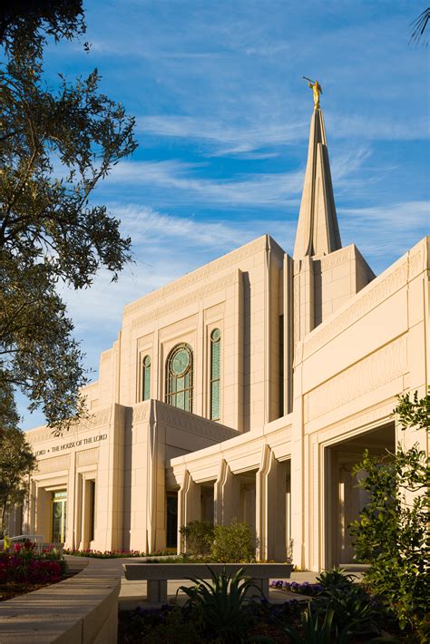 Gilbert Arizona Temple Inspires Saints The Daily Universe
