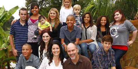 Incredible Blended and Adopted Family of 11 Children Spreads the Love ...