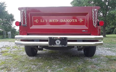 Who Knew 1991 Dodge Lil Red Express Dakota Barn Finds