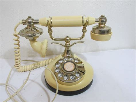 1970s Rotary Dial Vintage Victorian Style Itt Telephone Etsy