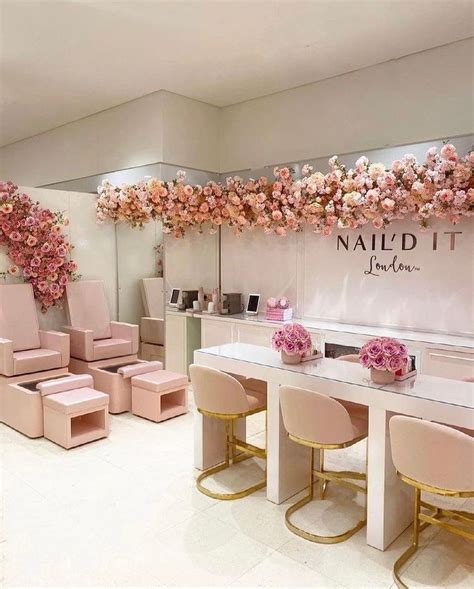 Pin By Paola Almiron On Retail Beauty Room Design Beauty Room Decor