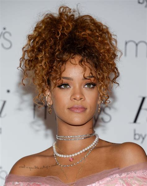 8 Iconic Times Rihannas Hair Was The Complete Definition Of Mane Goals