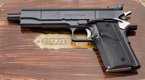 Брайан спайсер, питер уэллер, эгил эгилссон. LAR Grizzly Win Mag Mark I in .45 Winchester Magnum ...