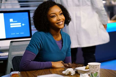 yaya dacosta returns to chicago med in surprise appearance