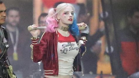 Margot Robbie Looks Totally Badass As Suicide Squad Supervillain Harley