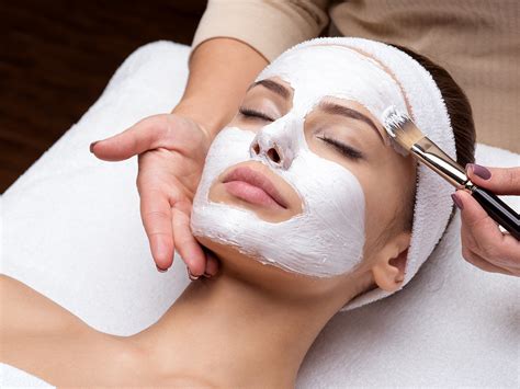 Facial Massage Helps Promote Healthy Skin While Relaxing Your Facial