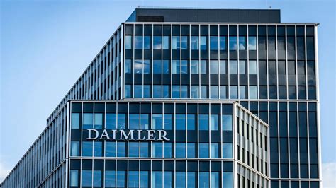 Daimler And Infosys Announce Strategic Partnership To Drive Hybrid