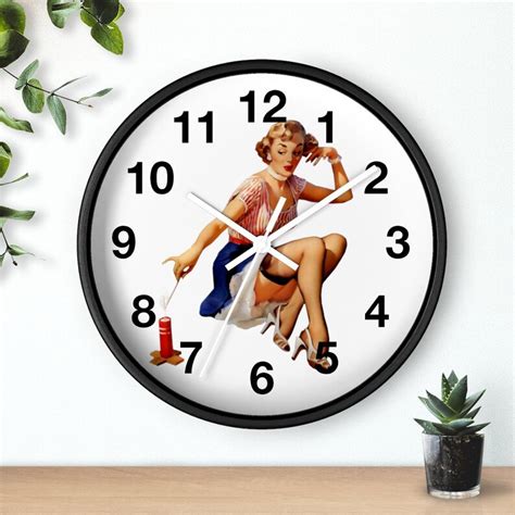 40s Pin Up Girl Wall Clock 40s Nostalgia 40s T Wall Etsy