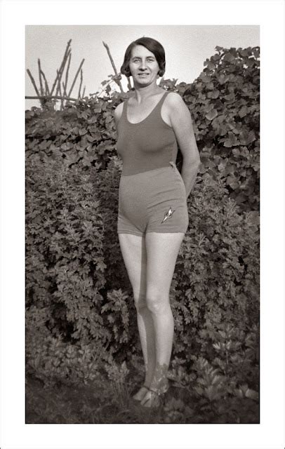 vintage bathing suits interesting photos show swimmers in the last decades ~ vintage everyday