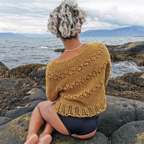 Sex Sweater Kit Icelandic Knitter Hélène Magnússon