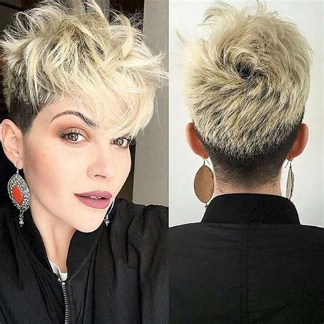 If you want to try more fun models instead of classic short haircuts, this. 16 Gray Short Hairstyles and Haircuts For Women 2017 - HAIRSTYLES