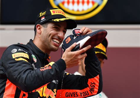 Daniel ricciardo has taken 'one of the most difficult decisions' in his career after choosing to leave red bull and drive for renault from 2019. Daniel Ricciardo (Red Bull), une victoire mémorable - Grand Prix de Monaco 2018 - Formule 1 ...