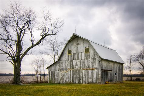 Weathered Old Barns Countryroadsphoto