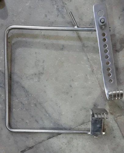 Charnley Initial Incision Retractor With Weight Chain For Orthopedic