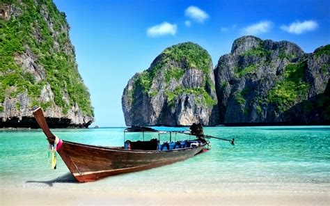 Maya Bay Koh Phi Phi Krabi World Beach Guide