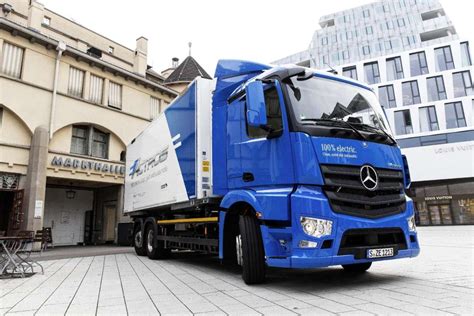Truck Sparte soll an Börse Daimler AG plant radikalen Umbau