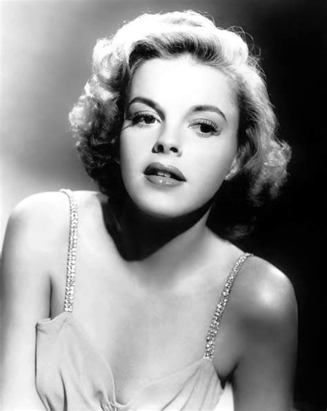 Judy Garland By George Hurrell Old Hollywood Actors Judy Garland Vintage Movie Stars