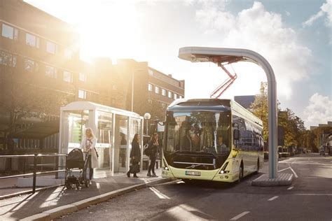 Volvo Introduces Electric Articulated Buses In Sweden