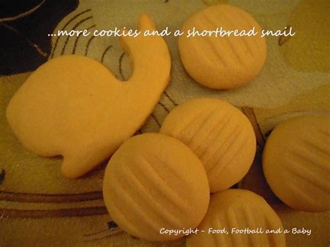 Crisp, delicious, melt in the mouth shortbread based cookies flavored like vanilla pastry cream. . (With images) | Shortbread cookies with cornstarch ...
