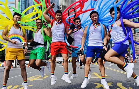 In Pictures Thousands Join Pride Parade In Taiwan Assumptablog