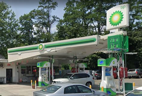 Bp Gas Station Lakeville Road New Hyde Park Ny News Current Station