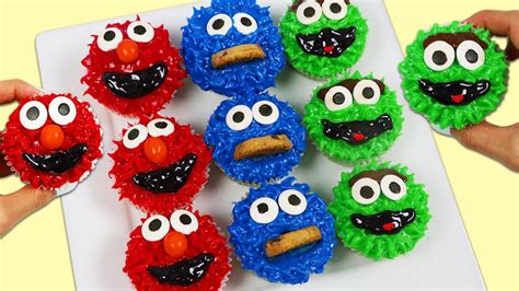 How To Make Cute And Delicious Sesame Street Cupcakes With Elmo Cookie Monster And Oscar The