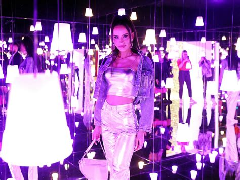 House of Bates: Neues Paradies für Fans von Social Media in Köln | Express