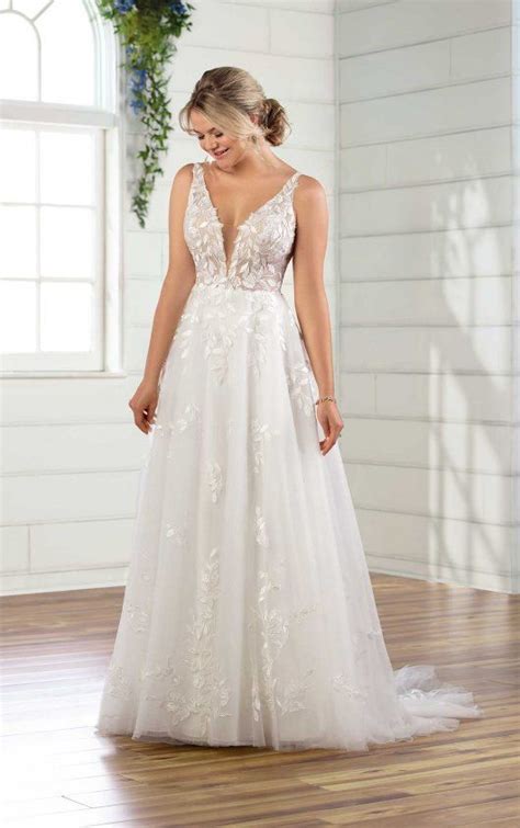 Sleeveless V Neckline A Line Wedding Dress With Tulle Skirt Kleinfeld
