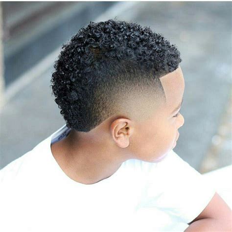 Clean Lines! Love this fade. Natural hair for men | Men | Pinterest