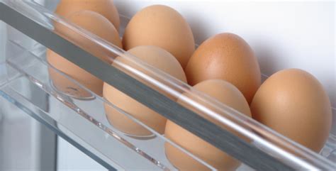 Nejčastější chyby při skladování vajec v lednici které ohrožují jejich