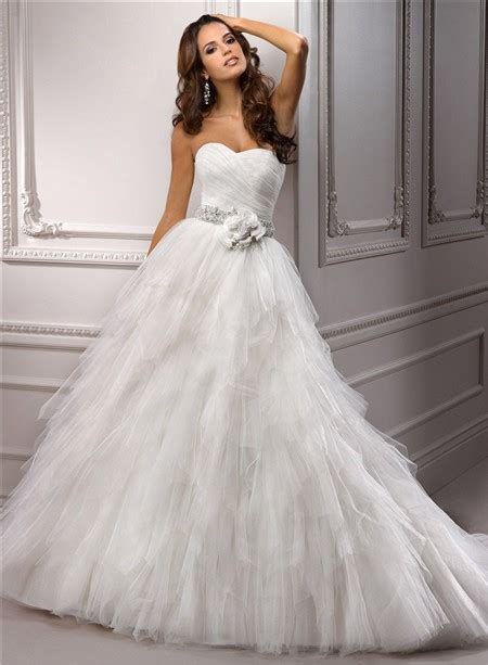 Simple Princess Ball Gown Sweetheart Layered Tulle Wedding Dress With