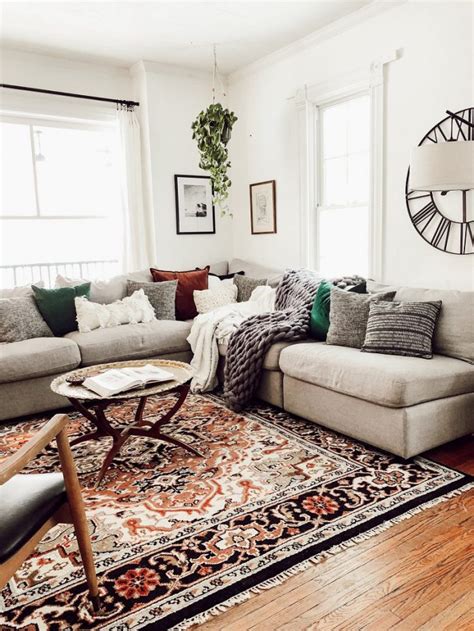 Make Your Small Living Room Look Cozy With Eclectic Decorating Ideas