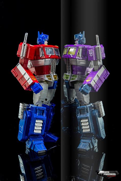 Transformers Masterpiece Shattered Glass Optimus Prime Hasbro Asia Exclusive And Masterpiece