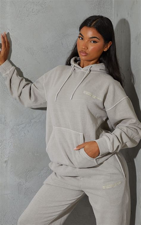 plt recycled grey est 2012 washed hoodie prettylittlething ca