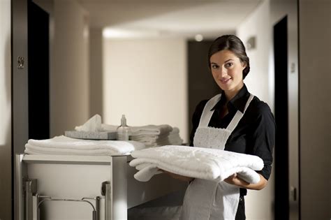 Que Hace Una Housekeeping En Un Hotel Hotels Near Ace