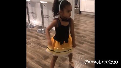 Chris Brown S Daughter Royalty Dancing To Party 2018 Youtube