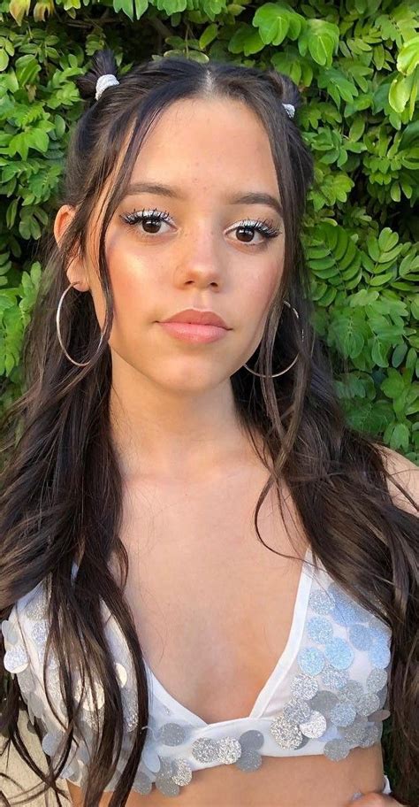 pin by brianna noble on people in 2022 jenna ortega cool hairstyles beauty