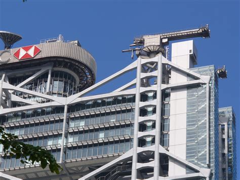 Although the location of hsbc's headquarters in hong kong commands a superb location overlooking the harbour, the structure and building needs a second look. File:HSBC Headquarters Building, Hong Kong, detail of top ...