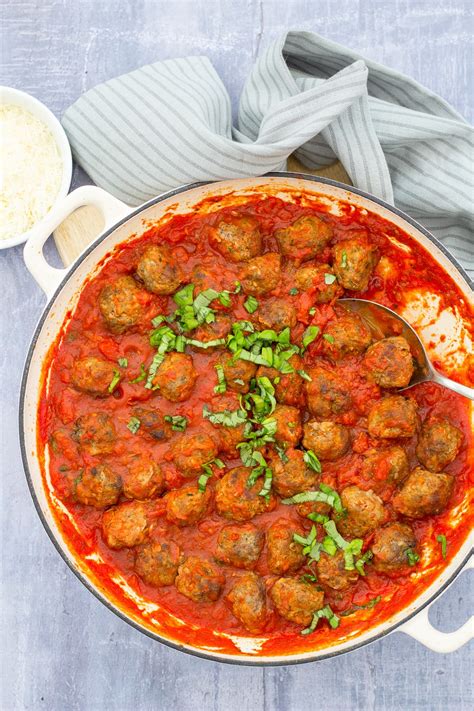 Also, make sure to grate in 1/4 cup of pecorino romano cheese and a shake of red pepper flakes. Easy Homemade Meatballs with Tomato Sauce - Easy Peasy Foodie