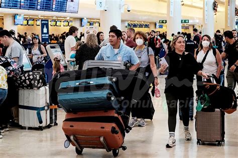 El Aeropuerto De Canc N Con Operaciones Y Una Conexi N