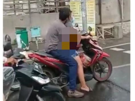 Viral Sejoli Mesum Di Atas Motor Diduga Terjadi Di Surabaya