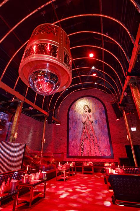 Take A Look Inside Tao Chicagos Ornate River North Nightclub