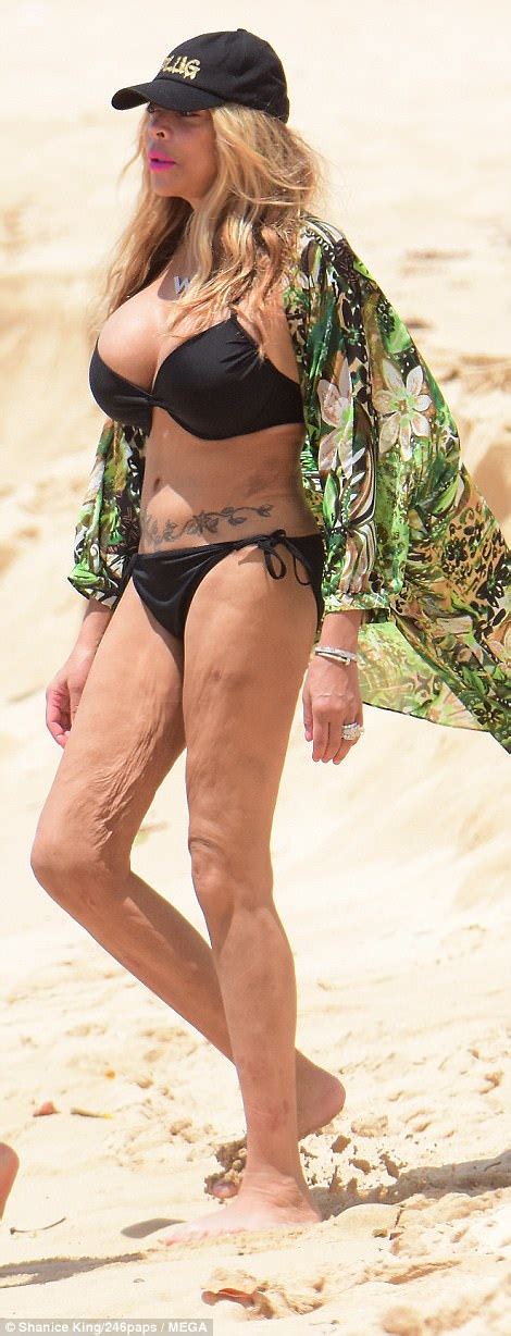 Busty Wendy Williams Falls Over In Her Skimpy Bikini