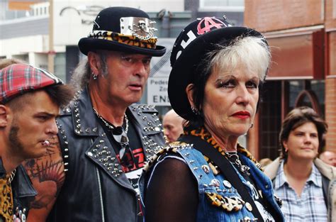 tempusfugit photography ©rebellion in the uk punks arrive in blackpool for international