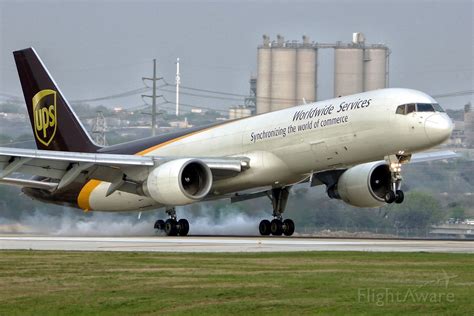 Photo Of Ups Boeing 757 200 N419up Flightaware Ups Airlines Air