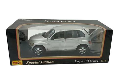 Chrysler Pt Cruiser Diecast Car Model 118 Scale Silver Sd02h811