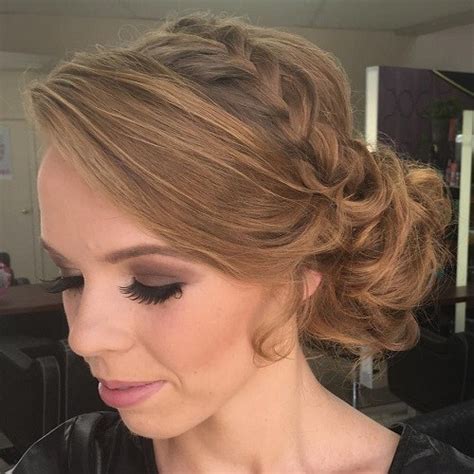 Side Updos That Are In Trend 40 Best Bun Hairstyles For 2019